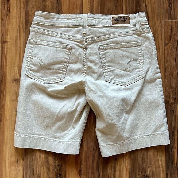 Levi’s Tan Jean Shorts - Picture 7 of 8